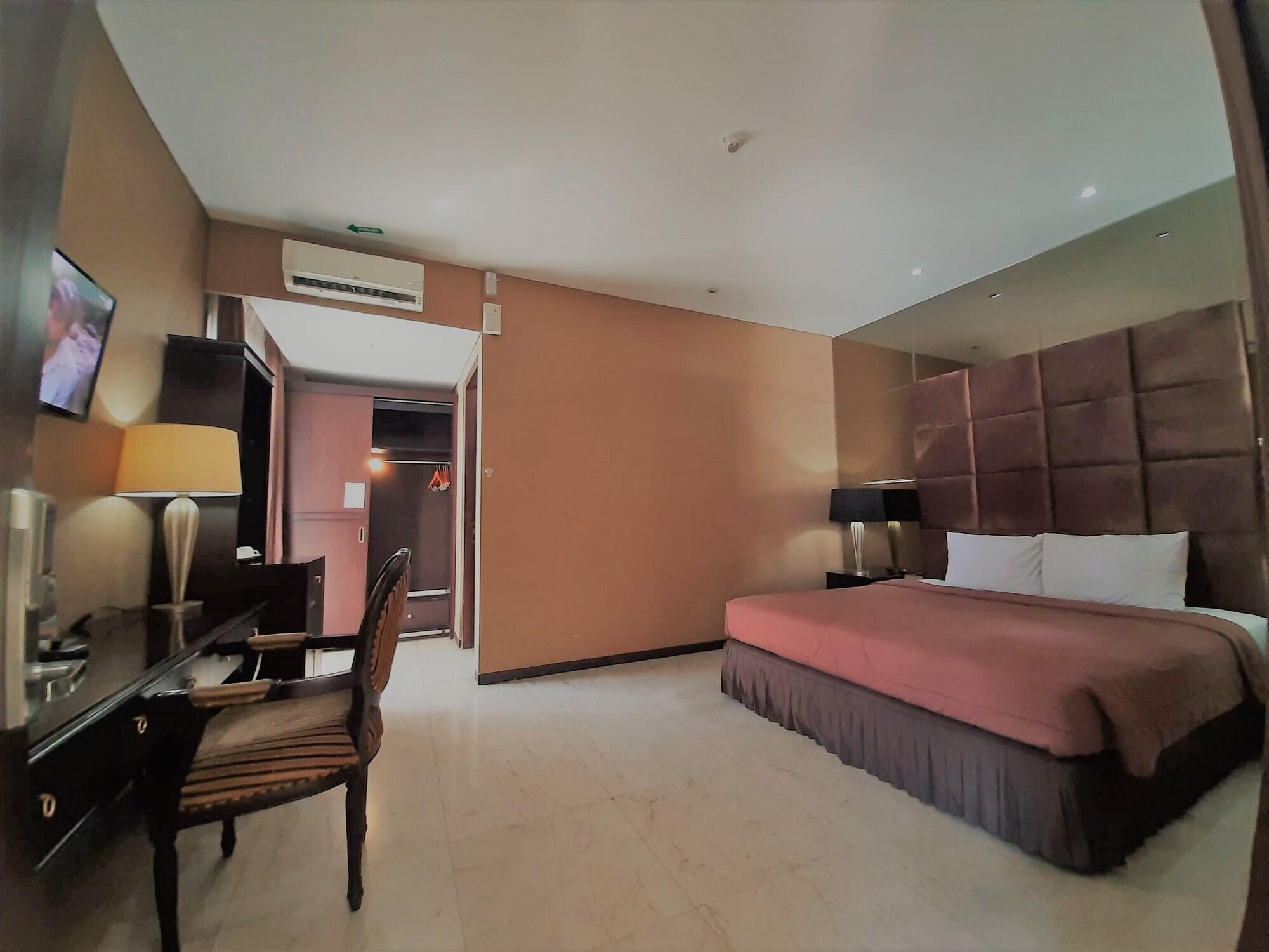 The Palais Hotel Dago Бандунг Экстерьер фото